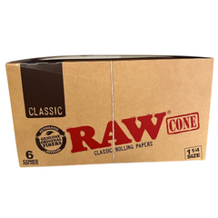 RAW Classic 1 ¼ Pre-Rolled Cones display box – 32 packs, 6 cones each